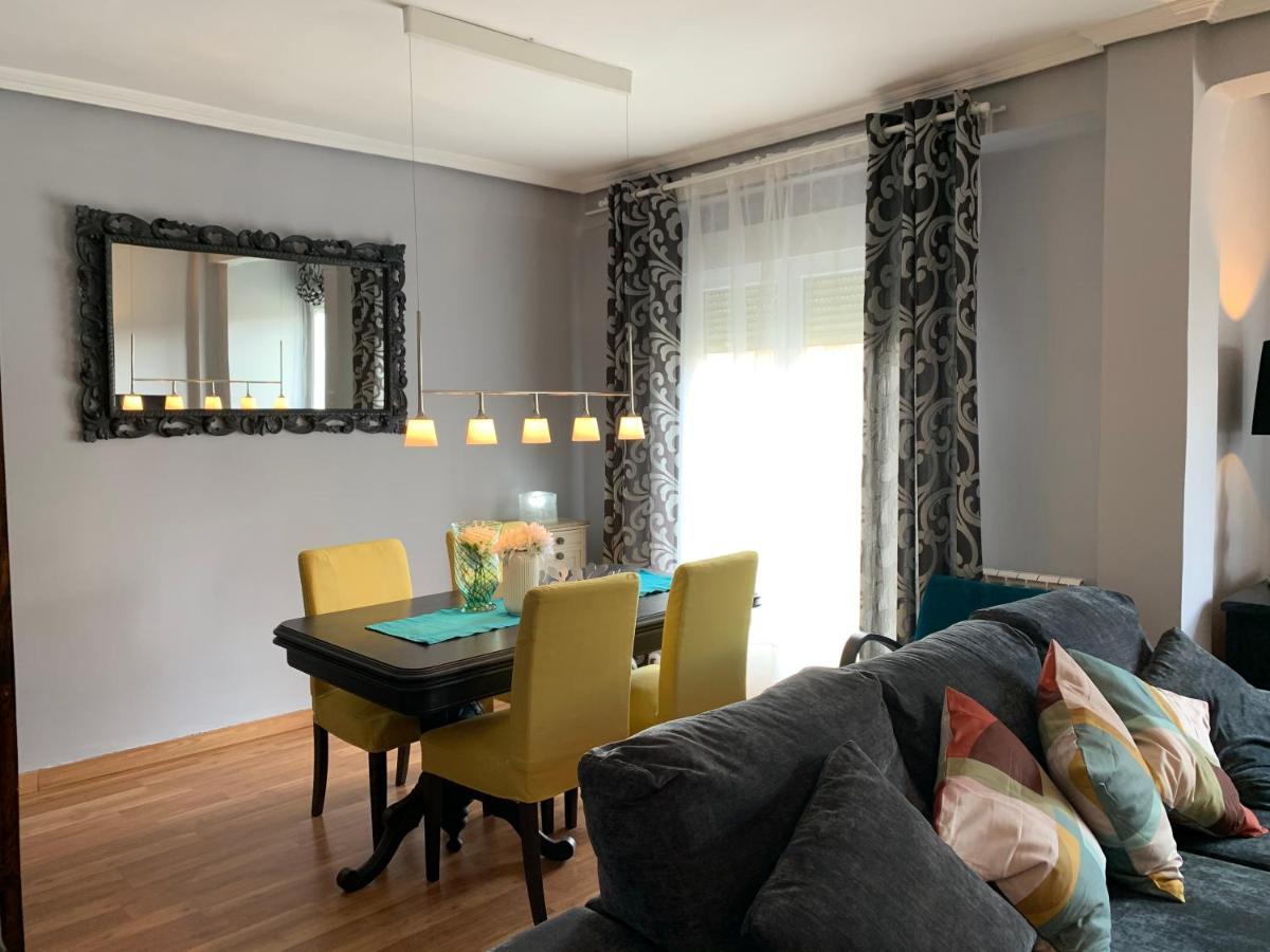 Sg Apartamentos La Casa De La Catedral Vut47-240 Вальядолід Екстер'єр фото